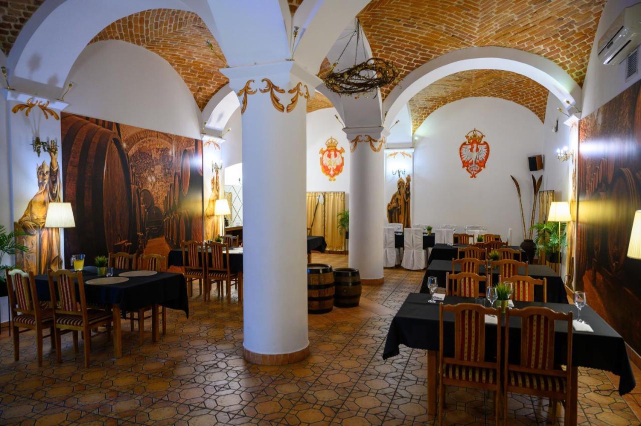 Stary Browar Tarnobrzeg Hotel ภายนอก รูปภาพ
